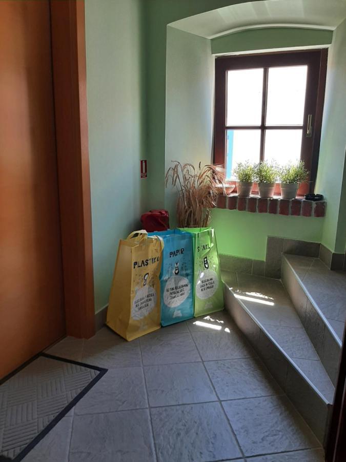 老城区克莱斯公寓酒店 茨雷斯 外观 照片
